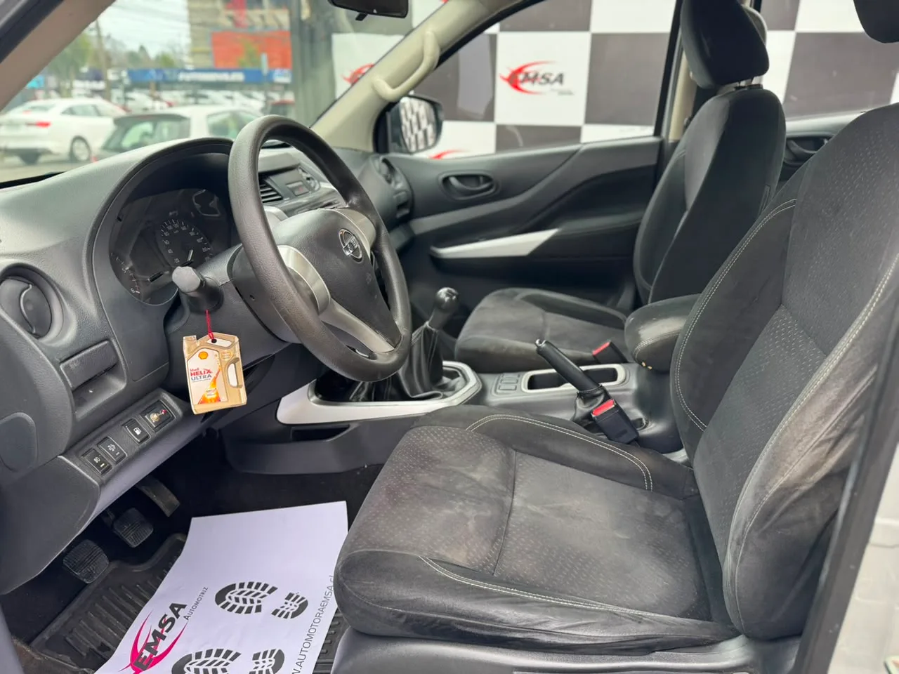 Nissan Np300 — foto 9 de 15