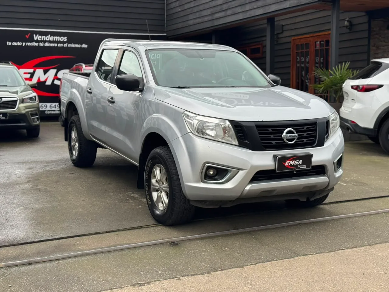 Nissan Np300 — foto 3 de 15