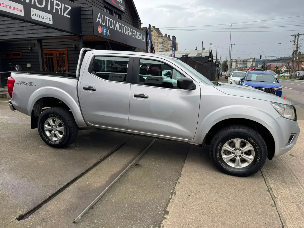 Nissan Np300 — foto 5 de 15