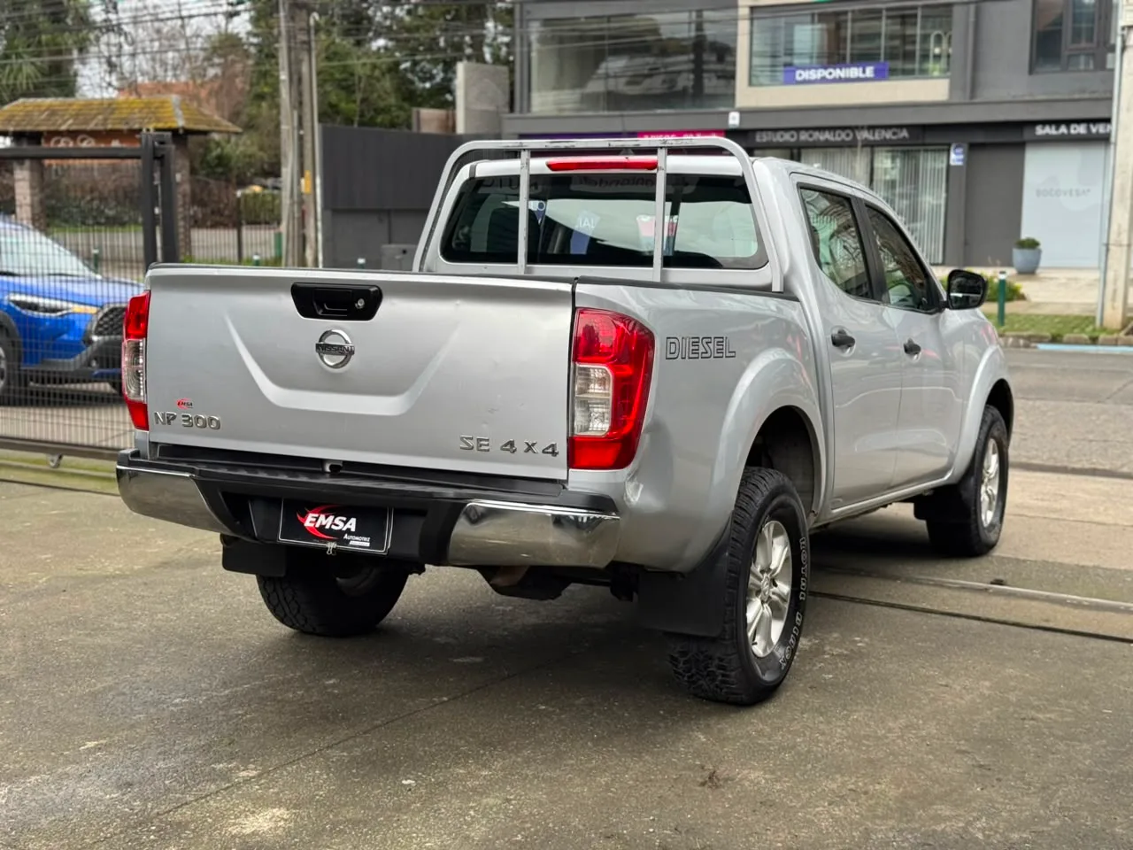 Nissan Np300 — foto 6 de 15