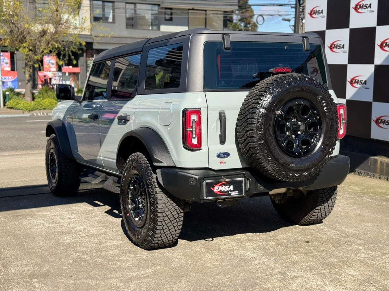 Ford Bronco Wildtrack — foto 7 de 18