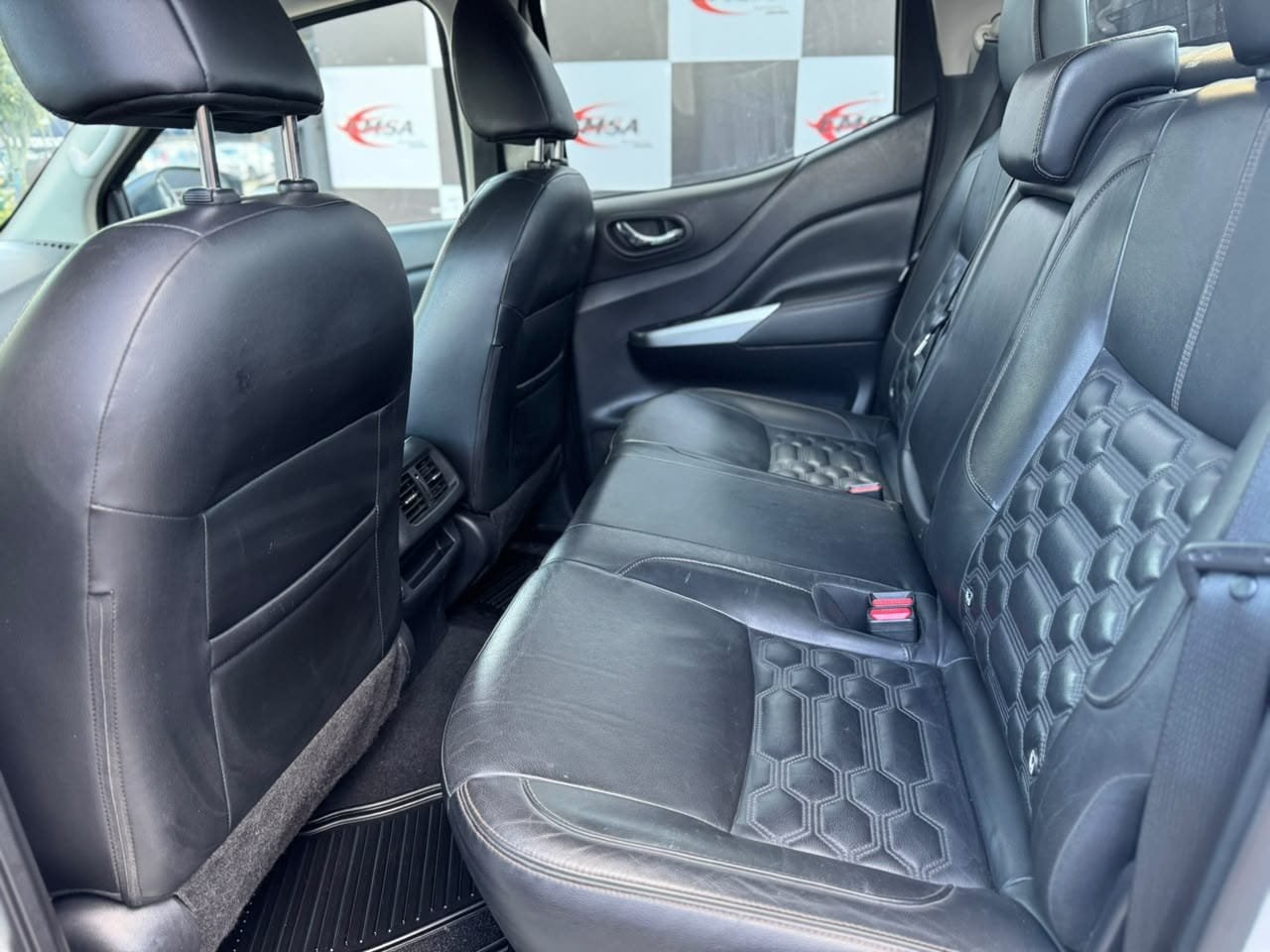 Nissan Navara Le4×4 A — foto 10 de 18