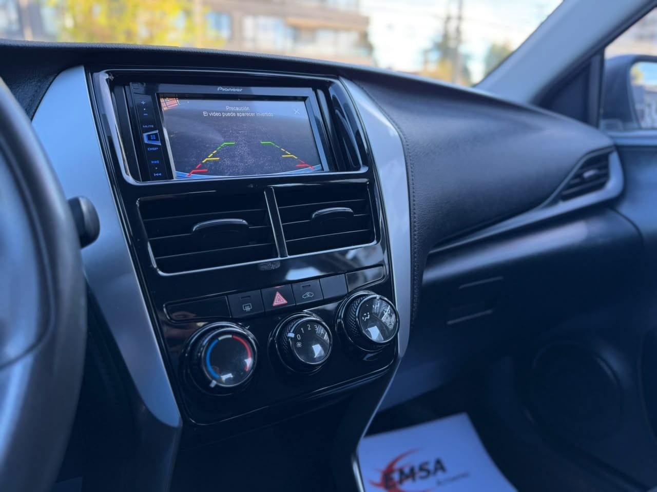Toyota Yaris — foto 17 de 18