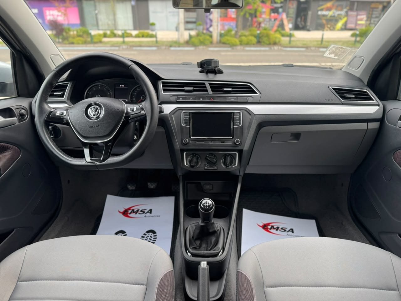 Volkswagen Voyage — foto 11 de 17