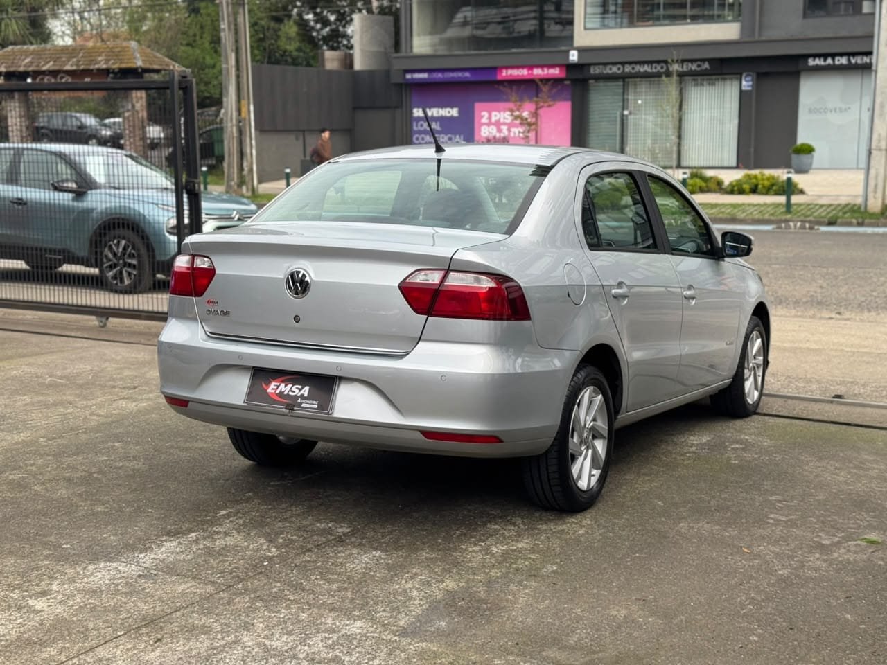 Volkswagen Voyage — foto 5 de 17