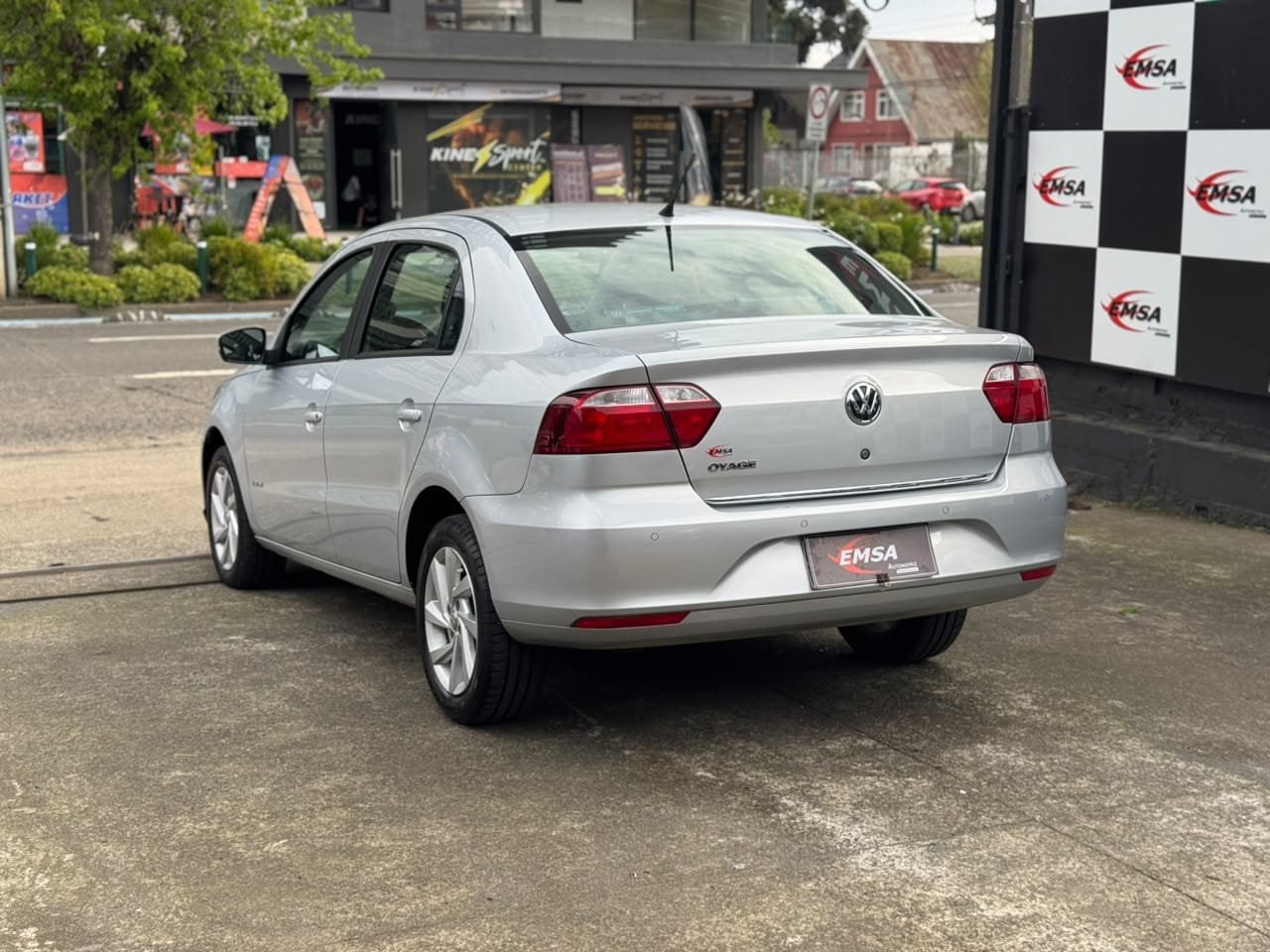 Volkswagen Voyage — foto 6 de 17