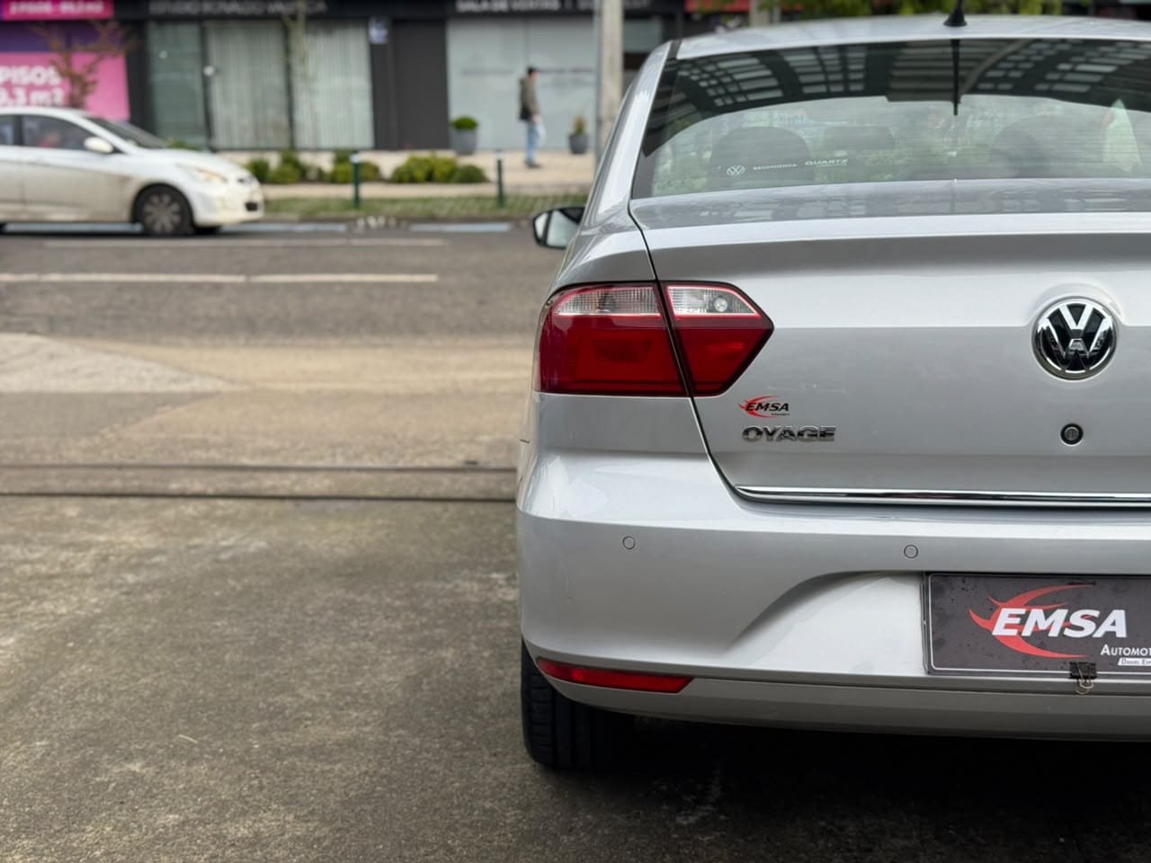 Volkswagen Voyage — foto 9 de 17