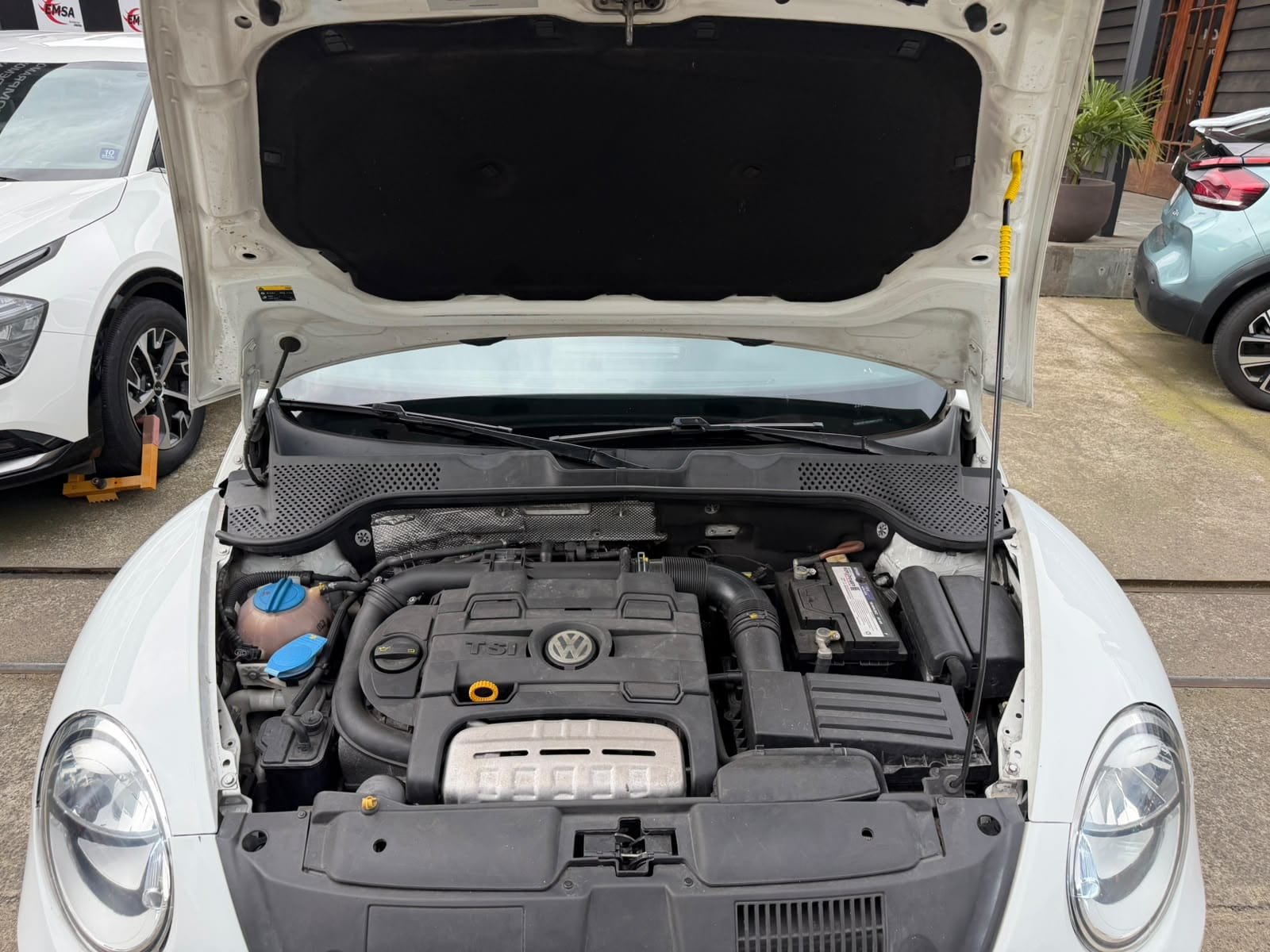 Volkswagen Beettle — foto 12 de 14