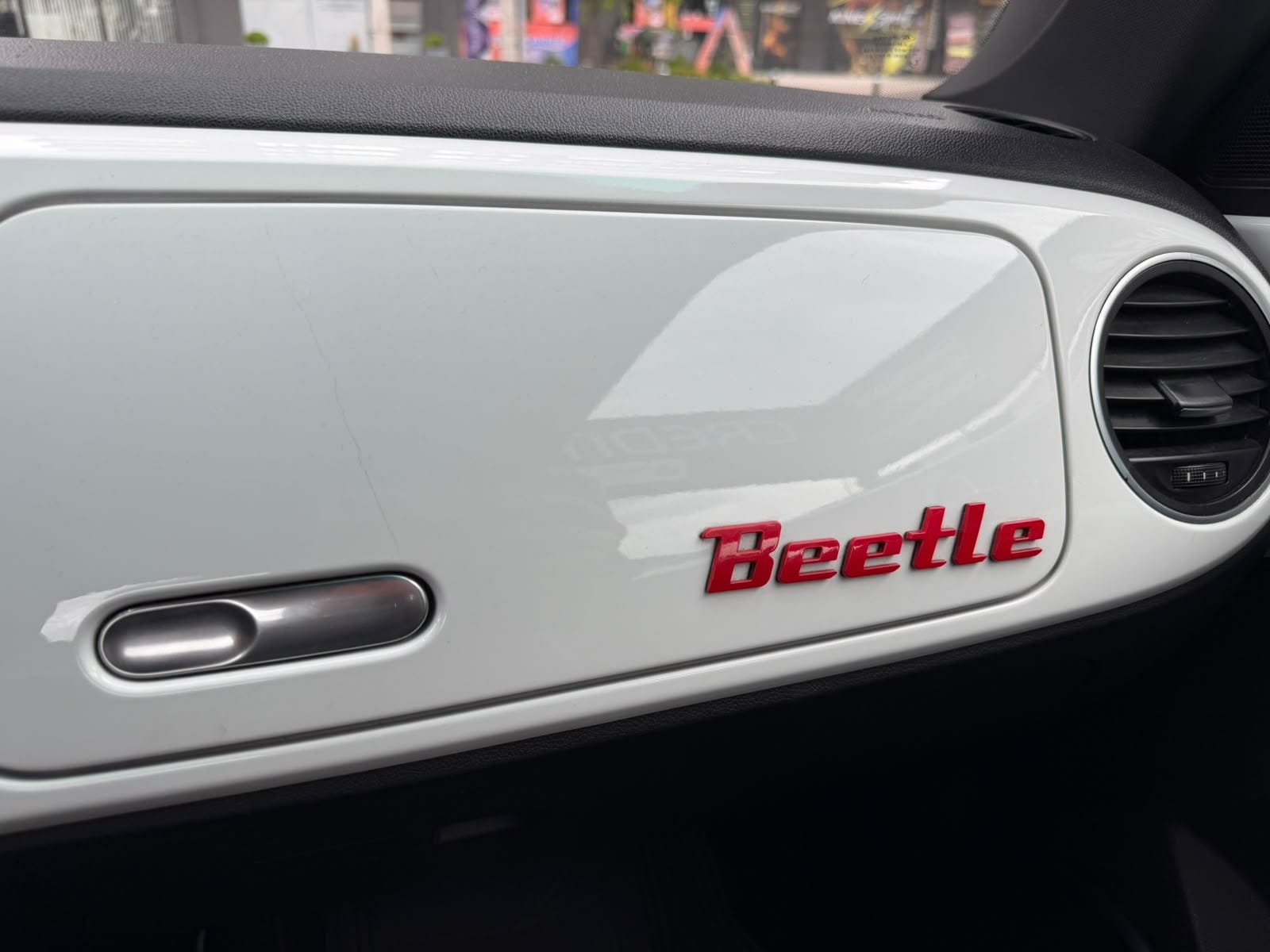 Volkswagen Beettle — foto 13 de 14